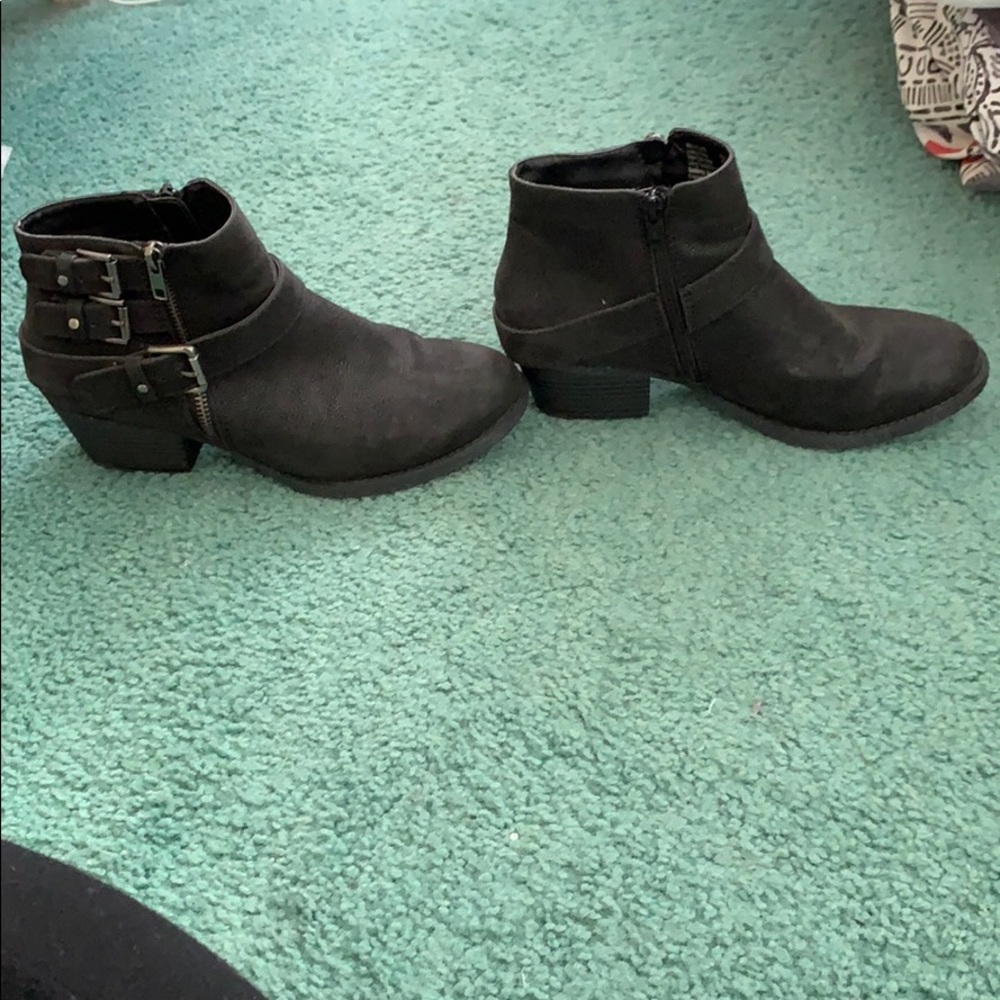 booties - Picture 2 of 4
